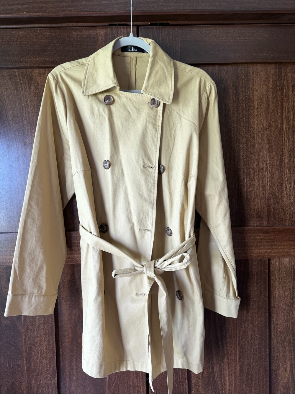 Classic Double-Breasted Trench Coat in Light Tan